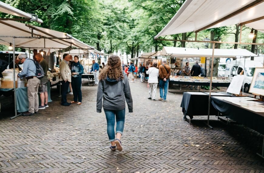 Why the Dutch Are Obsessed With Second-Hand Markets (King’s Day & Beyond)