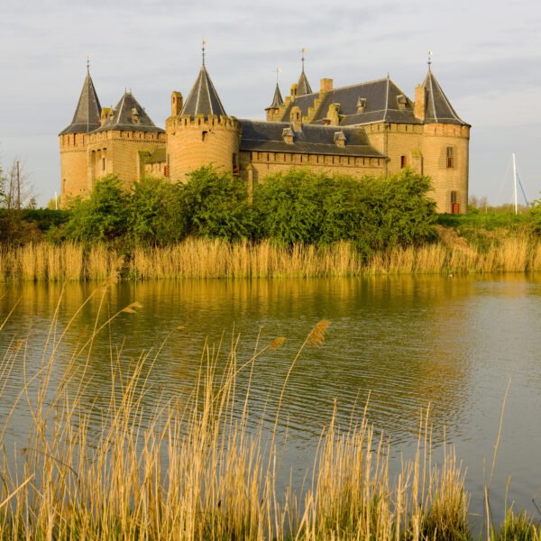 The Netherlands’ most haunted places, and who…